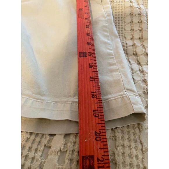 Dockers Womens Shorts Size 12 Khaki Neutral Comfortable Casual Match Everything! - Picture 8 of 11